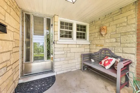 610 South Nawata Avenue Mount Prospect IL 60056