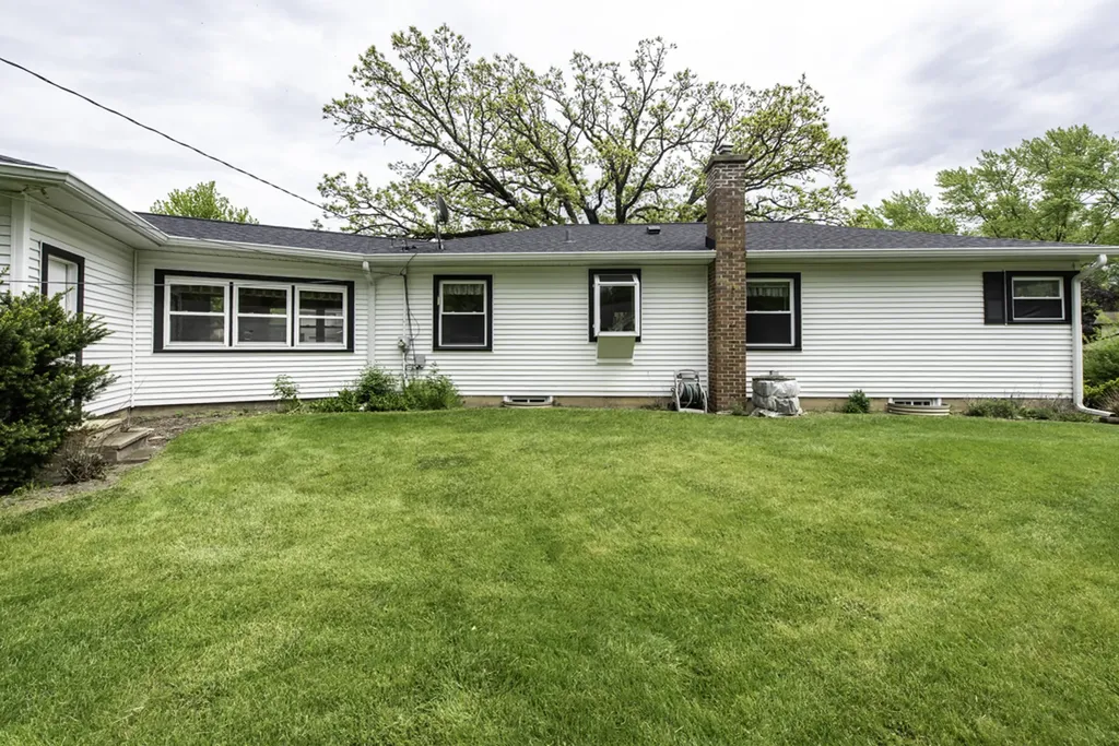 616 Highland Avenue Antioch IL 60002