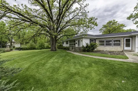 616 Highland Avenue Antioch IL 60002