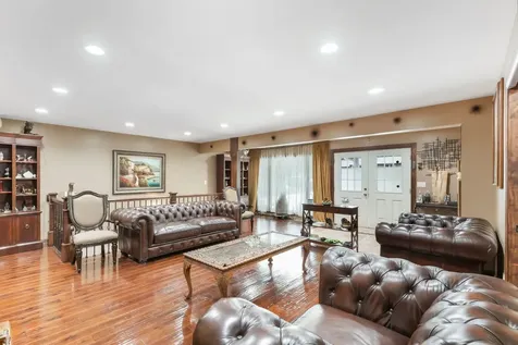 83 South Linden Drive Plano IL 60545