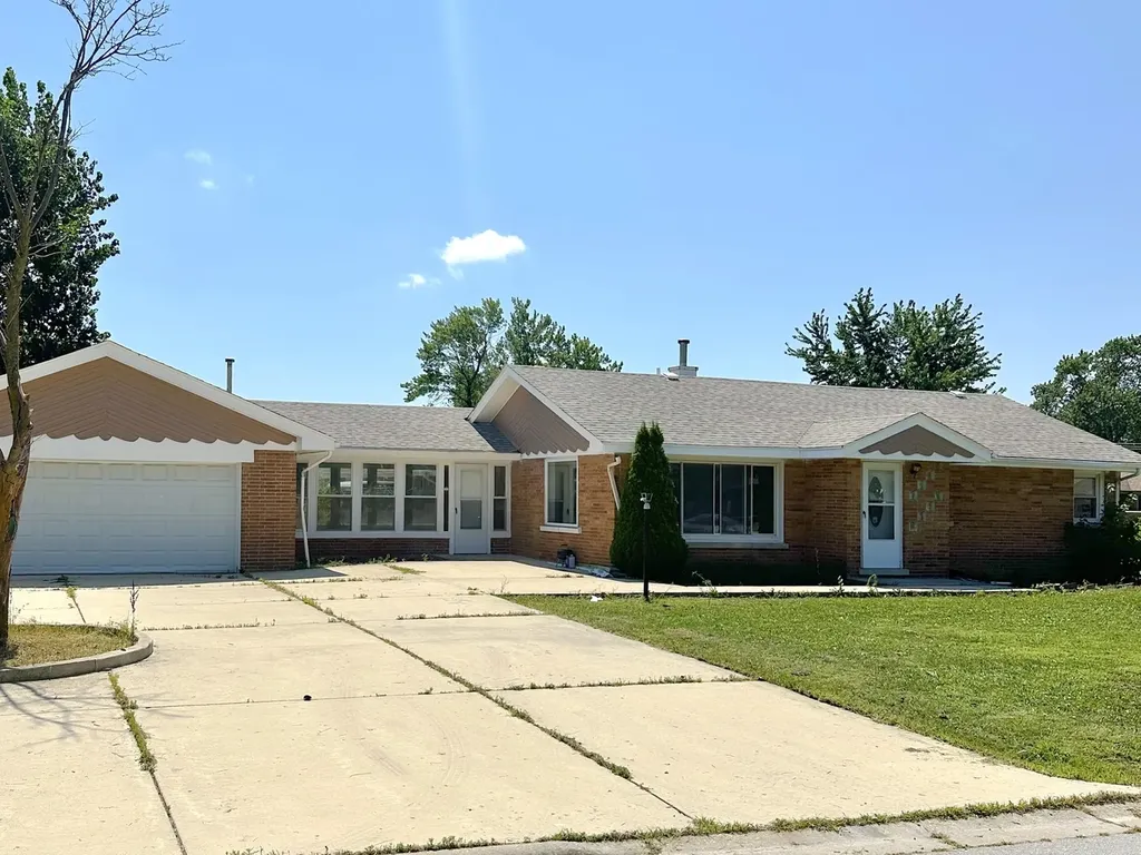 9405 South 76th Court Hickory Hills IL 60457