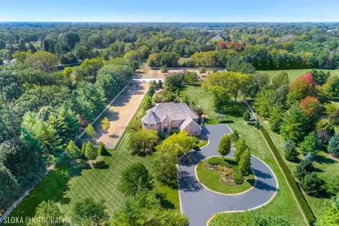 11 Moate Lane Barrington Hills IL 60010