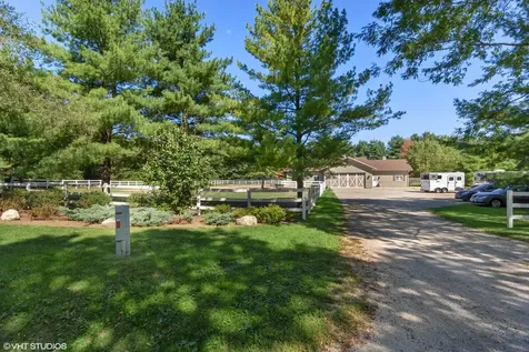 11 Moate Lane Barrington Hills IL 60010