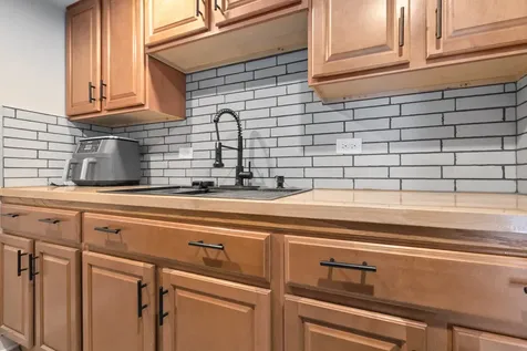 3240 North Manor Drive Lansing IL 60438