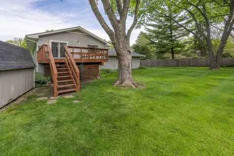 520 South 15th Court St. Charles IL 60174