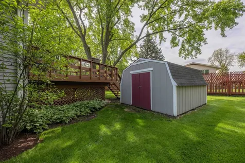520 South 15th Court St. Charles IL 60174