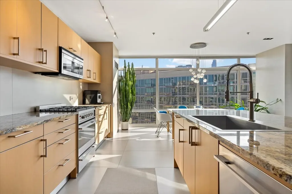 510 West Erie Street Chicago IL 60654
