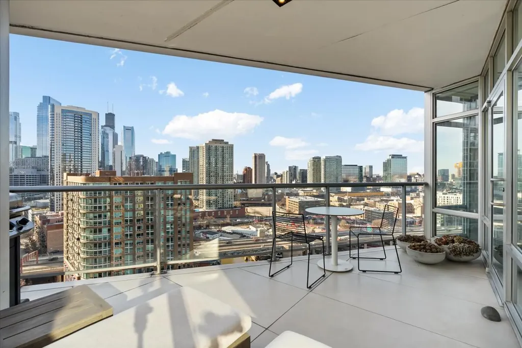 510 West Erie Street Chicago IL 60654