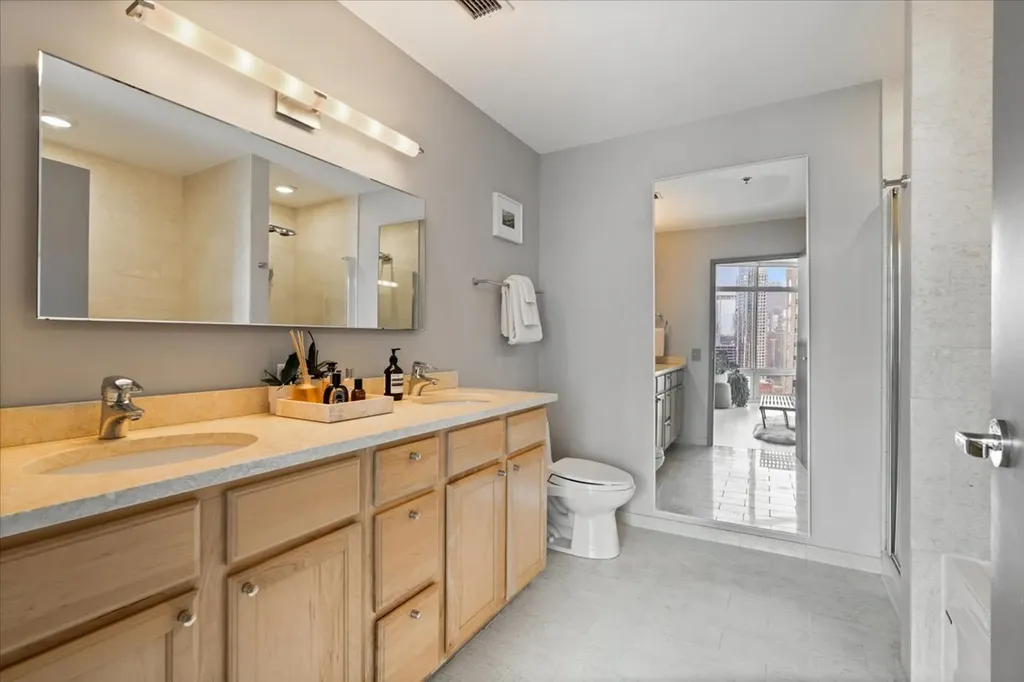 510 West Erie Street Chicago IL 60654