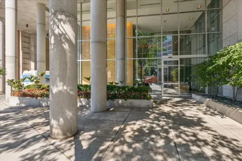 510 West Erie Street Chicago IL 60654