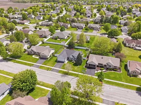 230 Wendy Street Sycamore IL 60178