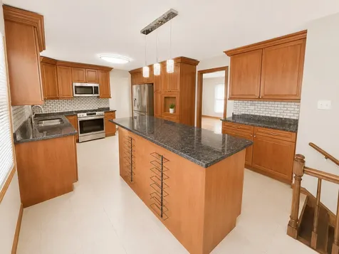 1613 Tina Lane Flossmoor IL 60422