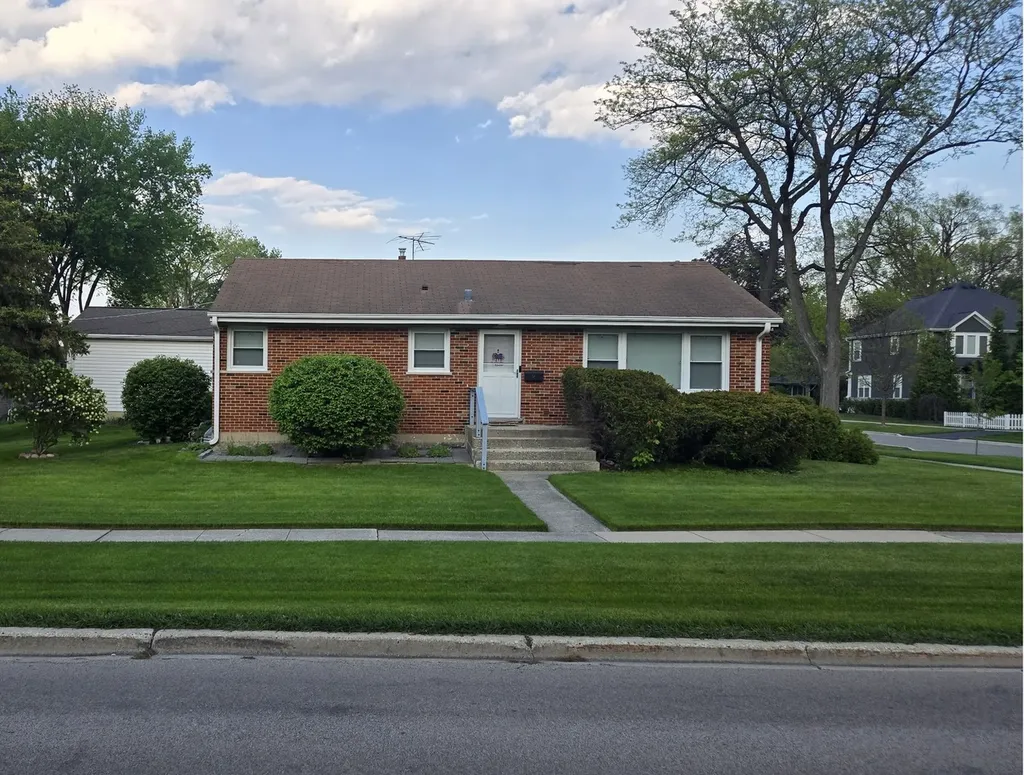 58 West Comfort Street Palatine IL 60067