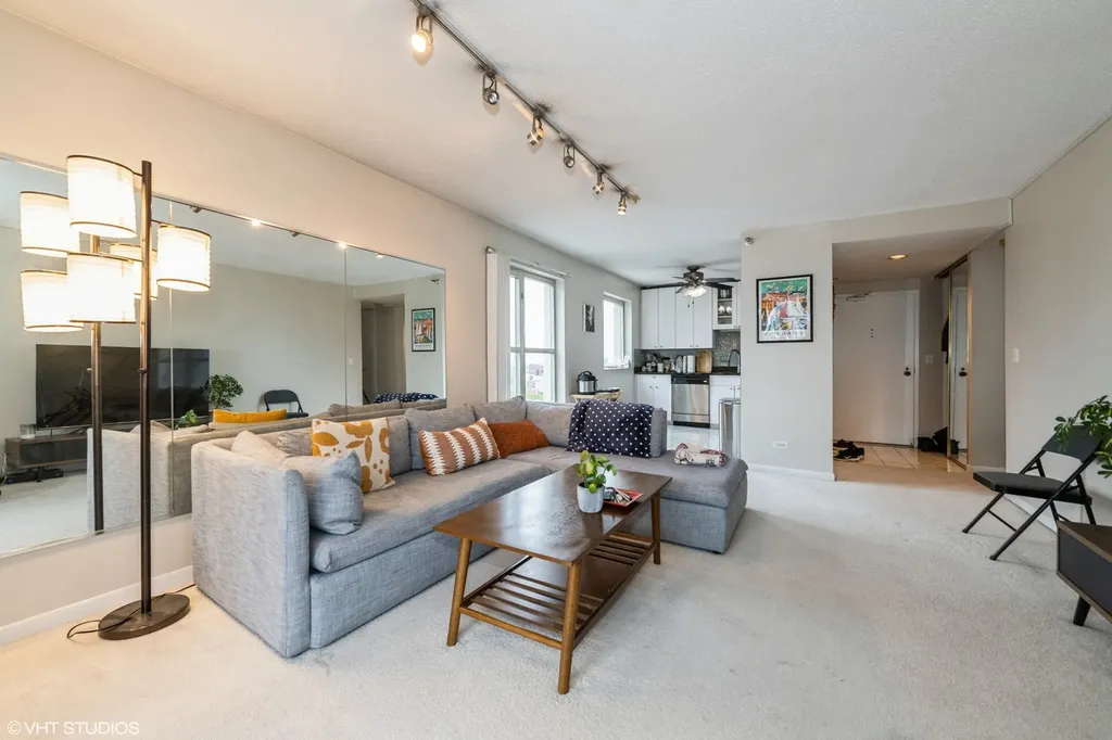 1212 North La Salle Drive Chicago IL 60610