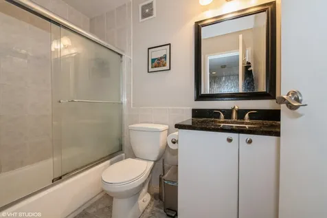 1212 North La Salle Drive Chicago IL 60610