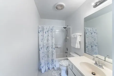 1237 East Greystone Drive Round Lake Beach IL 60073