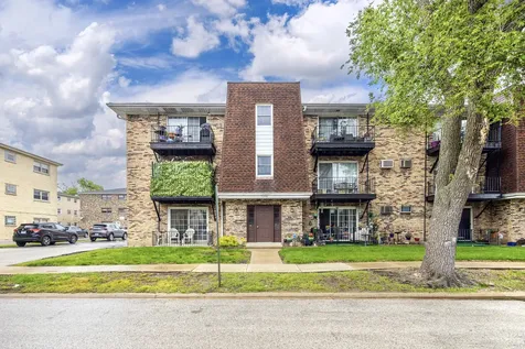 7008 Oconnell Drive Chicago Ridge IL 60415