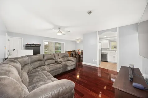 7008 Oconnell Drive Chicago Ridge IL 60415