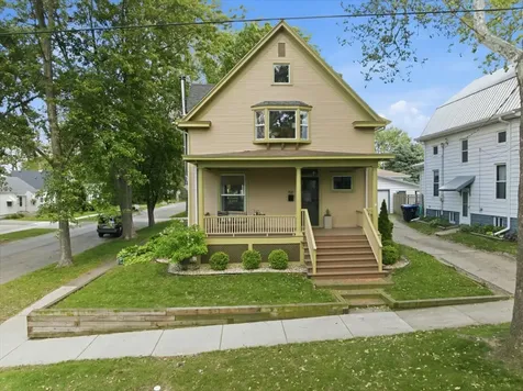 1511 North Lee Street Bloomington IL 61701