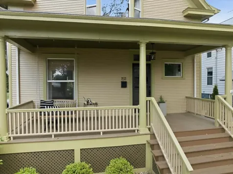 1511 North Lee Street Bloomington IL 61701