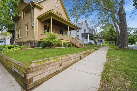 1511 North Lee Street Bloomington IL 61701