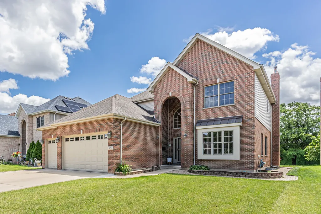 427 West Natoma Avenue Addison IL 60101
