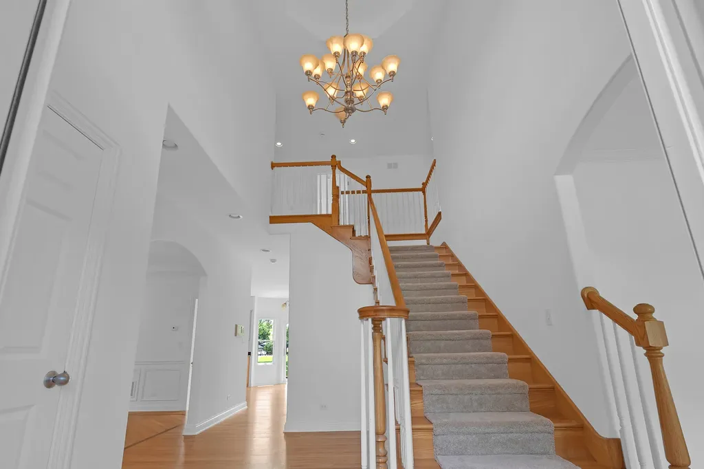 427 West Natoma Avenue Addison IL 60101