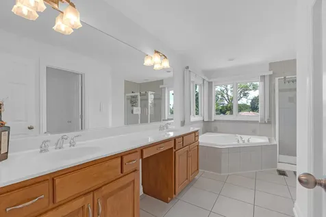 427 West Natoma Avenue Addison IL 60101