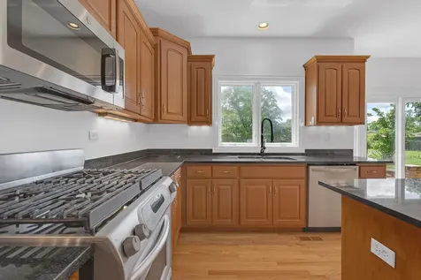 427 West Natoma Avenue Addison IL 60101