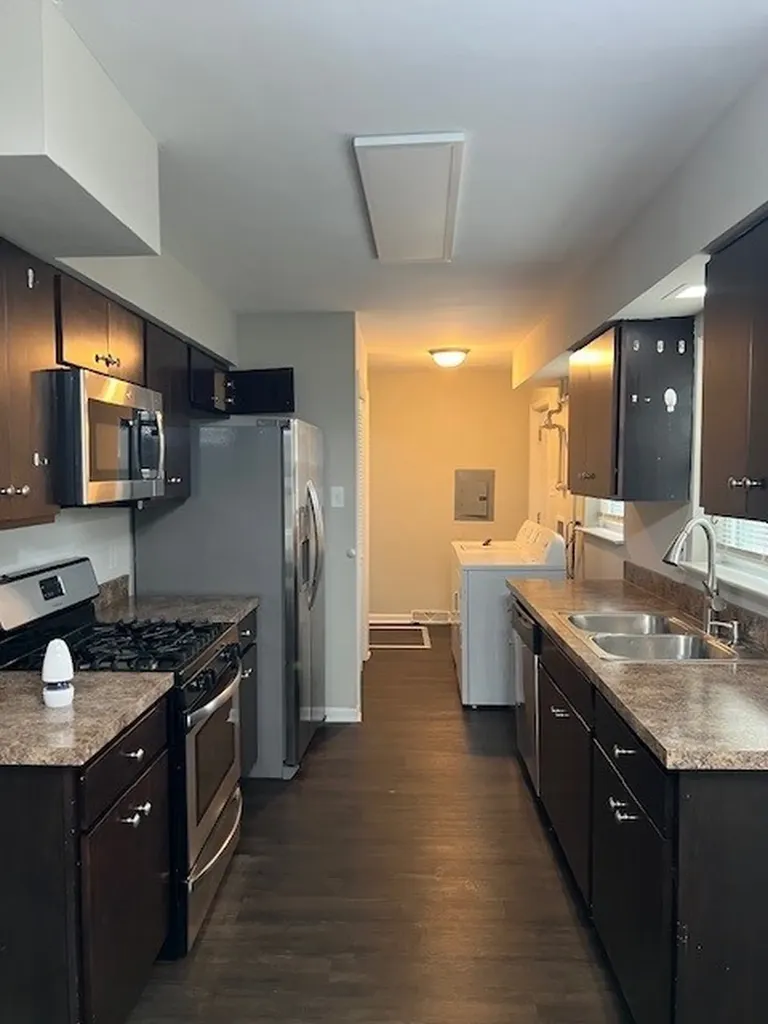 4327 Eberly Avenue Brookfield IL 60513