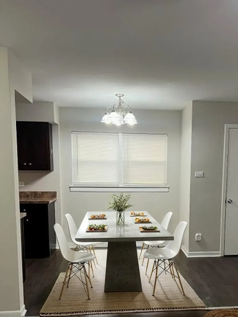 4327 Eberly Avenue Brookfield IL 60513
