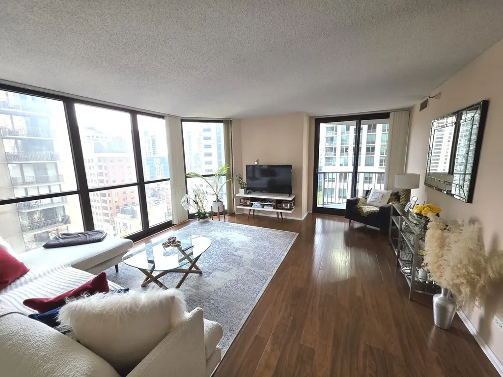 10 East Ontario Street Chicago IL 60611