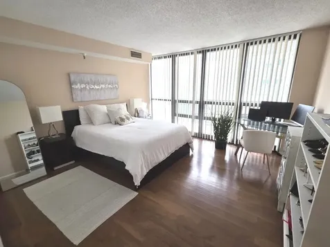 10 East Ontario Street Chicago IL 60611