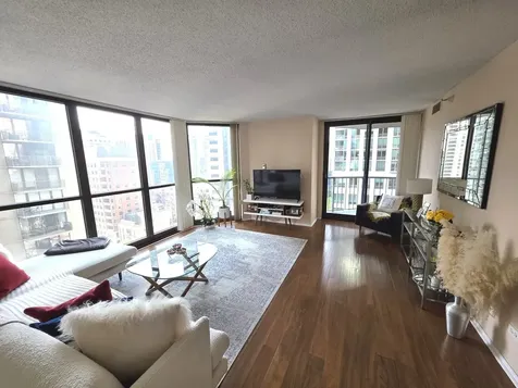 10 East Ontario Street Chicago IL 60611