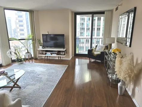 10 East Ontario Street Chicago IL 60611
