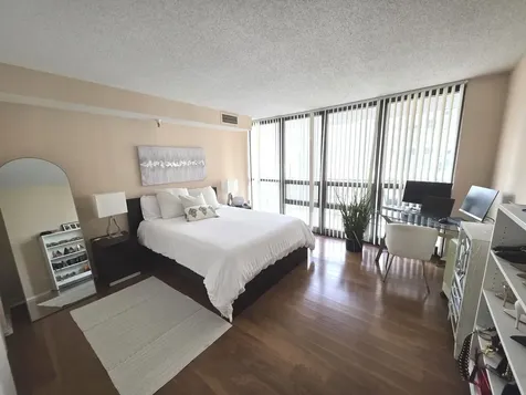 10 East Ontario Street Chicago IL 60611