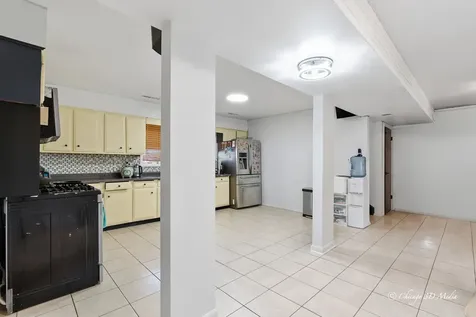 2627 Dana Avenue Waukegan IL 60087