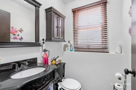 2627 Dana Avenue Waukegan IL 60087