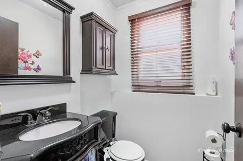 2627 Dana Avenue Waukegan IL 60087