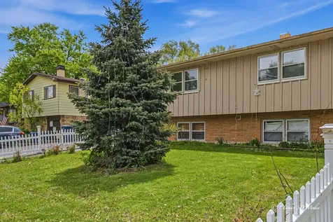 2627 Dana Avenue Waukegan IL 60087