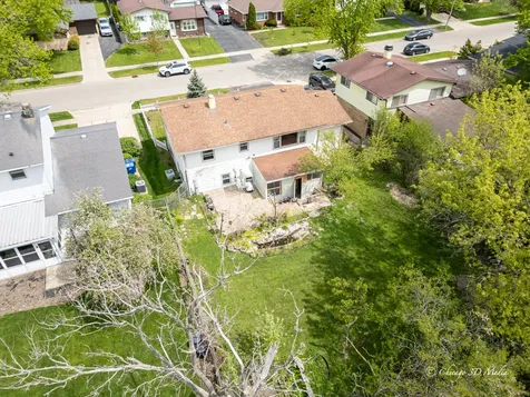 2627 Dana Avenue Waukegan IL 60087