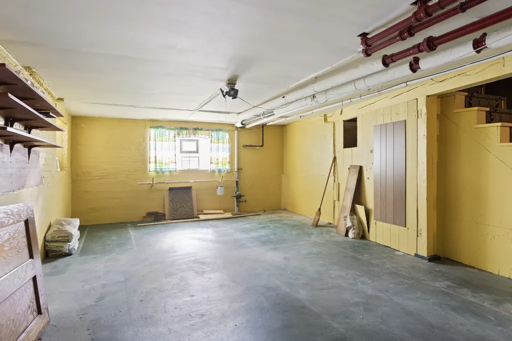 3456 North Whipple Street Chicago IL 60618