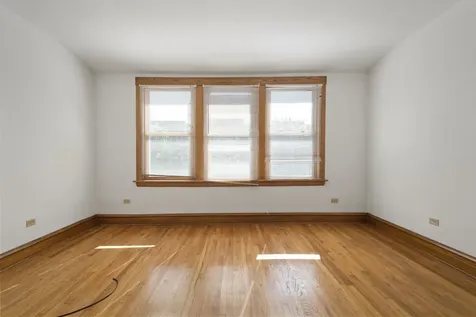 3456 North Whipple Street Chicago IL 60618