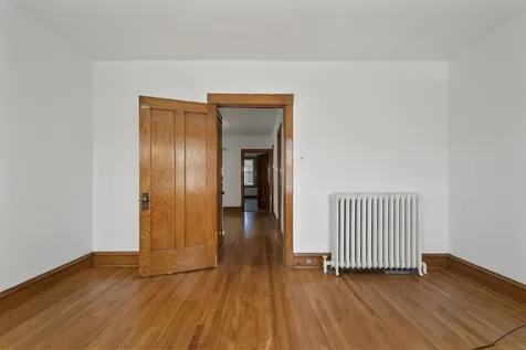 3456 North Whipple Street Chicago IL 60618
