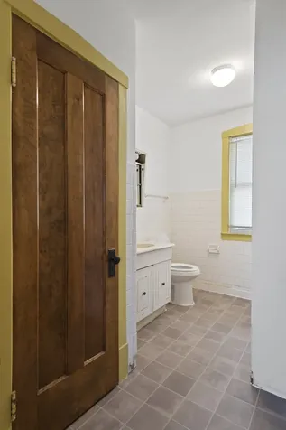 3456 North Whipple Street Chicago IL 60618