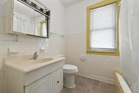 3456 North Whipple Street Chicago IL 60618