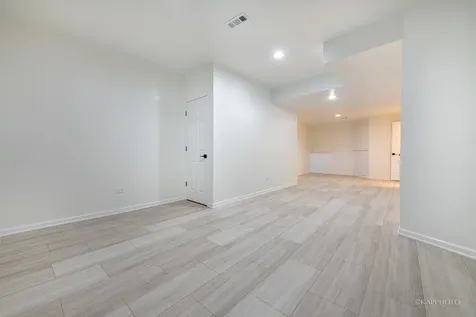901 South Racine Avenue Chicago IL 60607