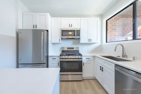 901 South Racine Avenue Chicago IL 60607