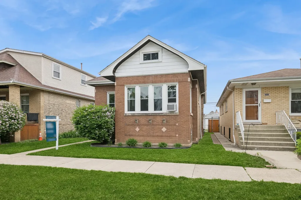 5849 West Eddy Street Chicago IL 60634