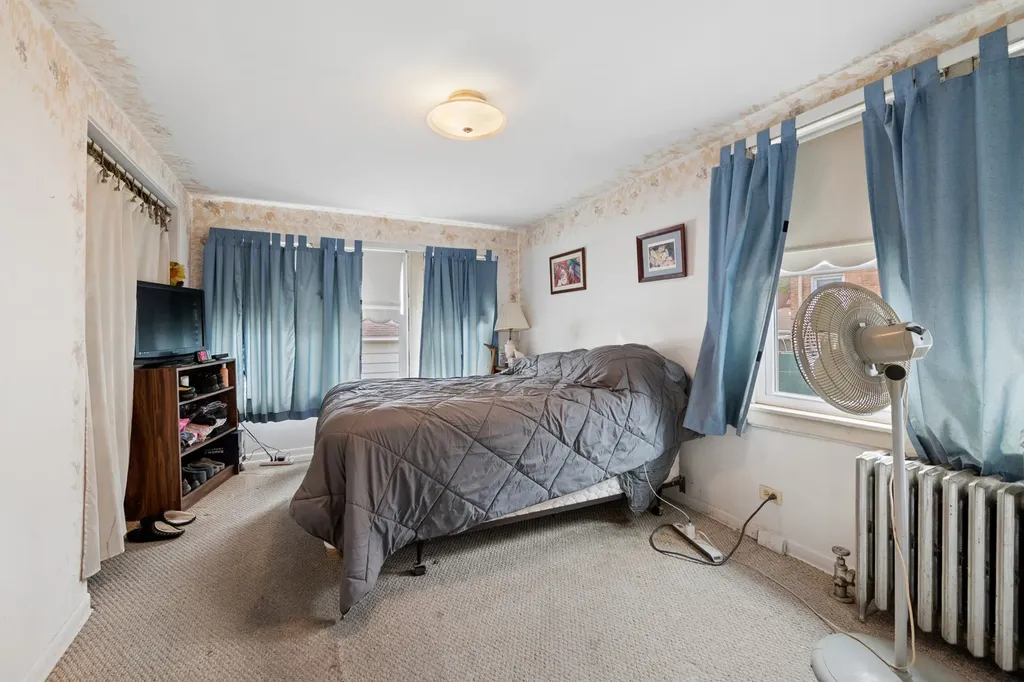 5849 West Eddy Street Chicago IL 60634